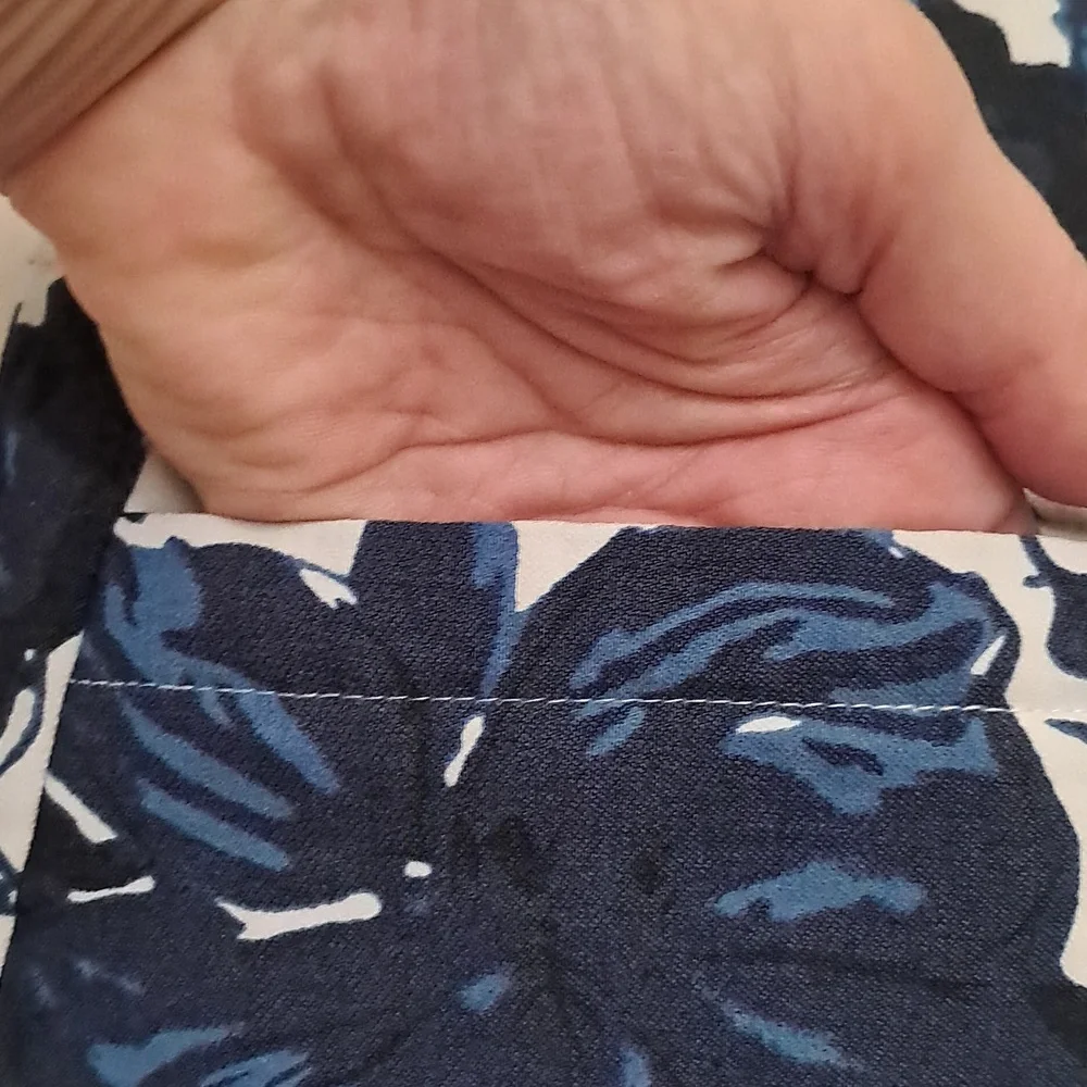 S.C. and Co. Women's Size Small Floral Print Stretch Skort